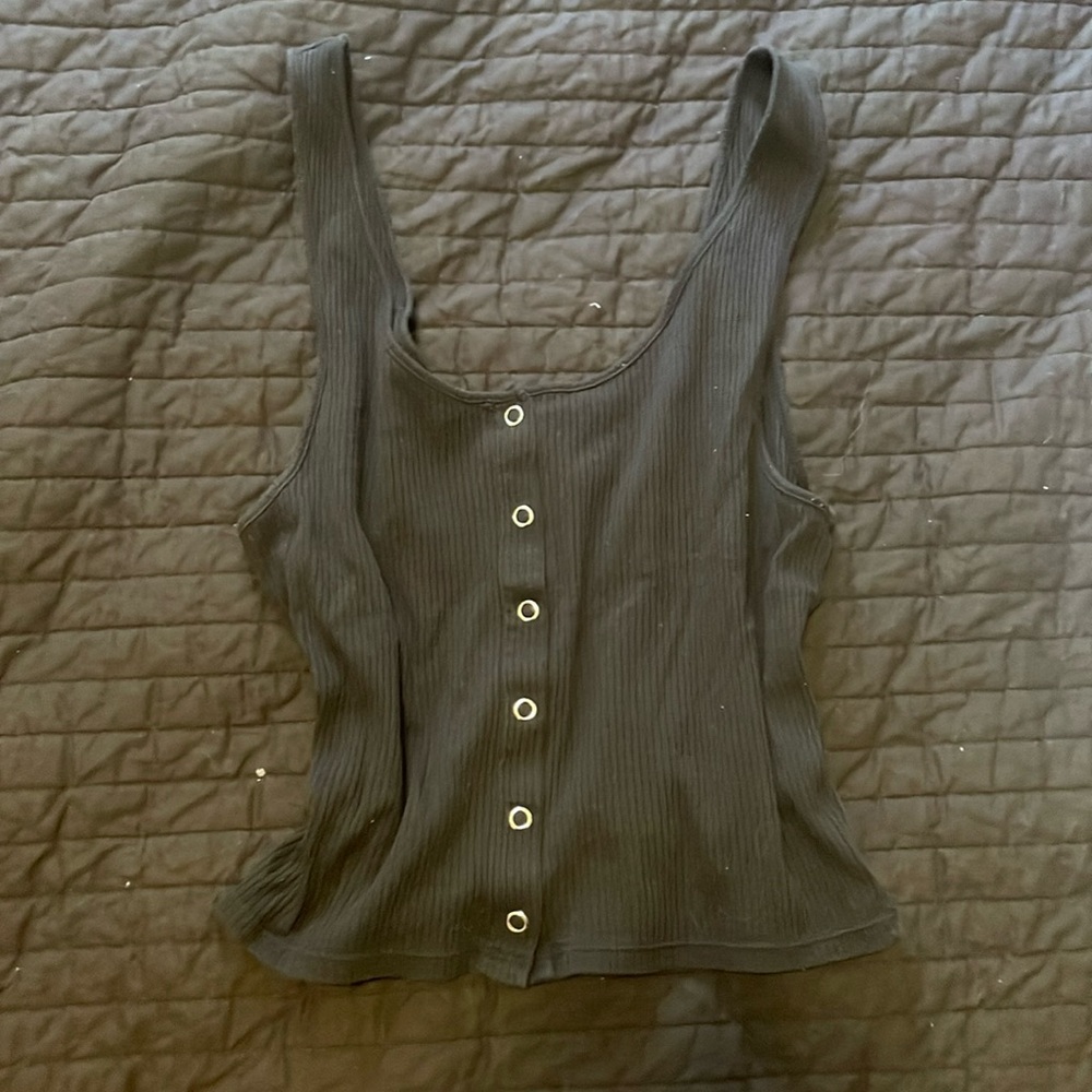 DIVID brand black tank top in size medium
